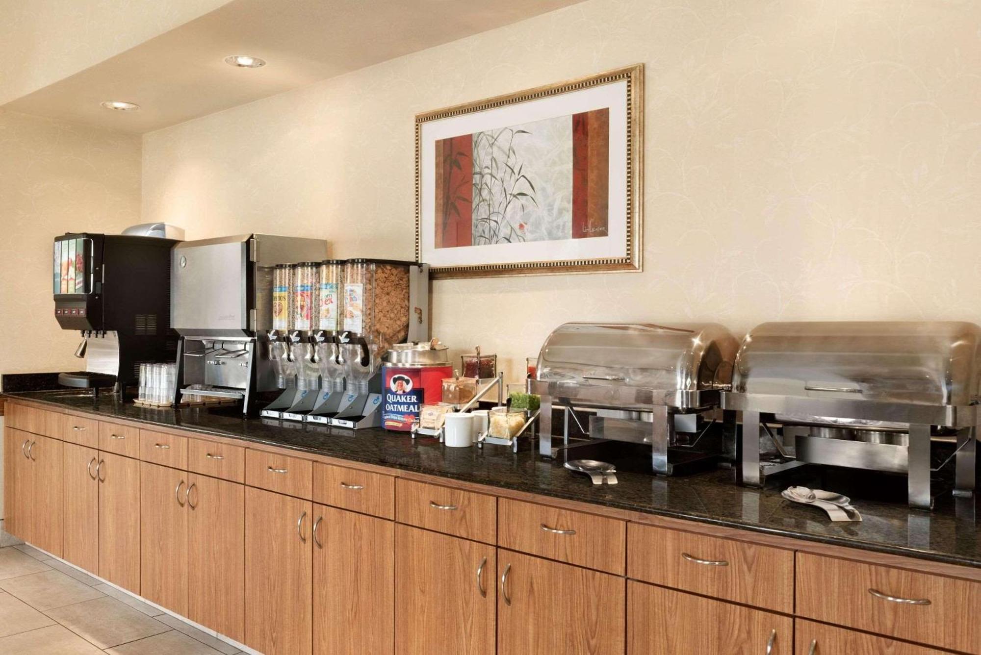 Country Inn & Suites By Radisson, Chanhassen, Mn Dış mekan fotoğraf