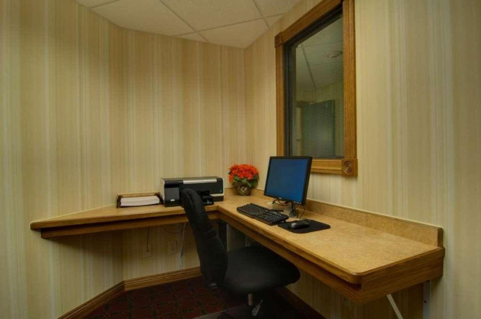 Country Inn & Suites By Radisson, Chanhassen, Mn Dış mekan fotoğraf
