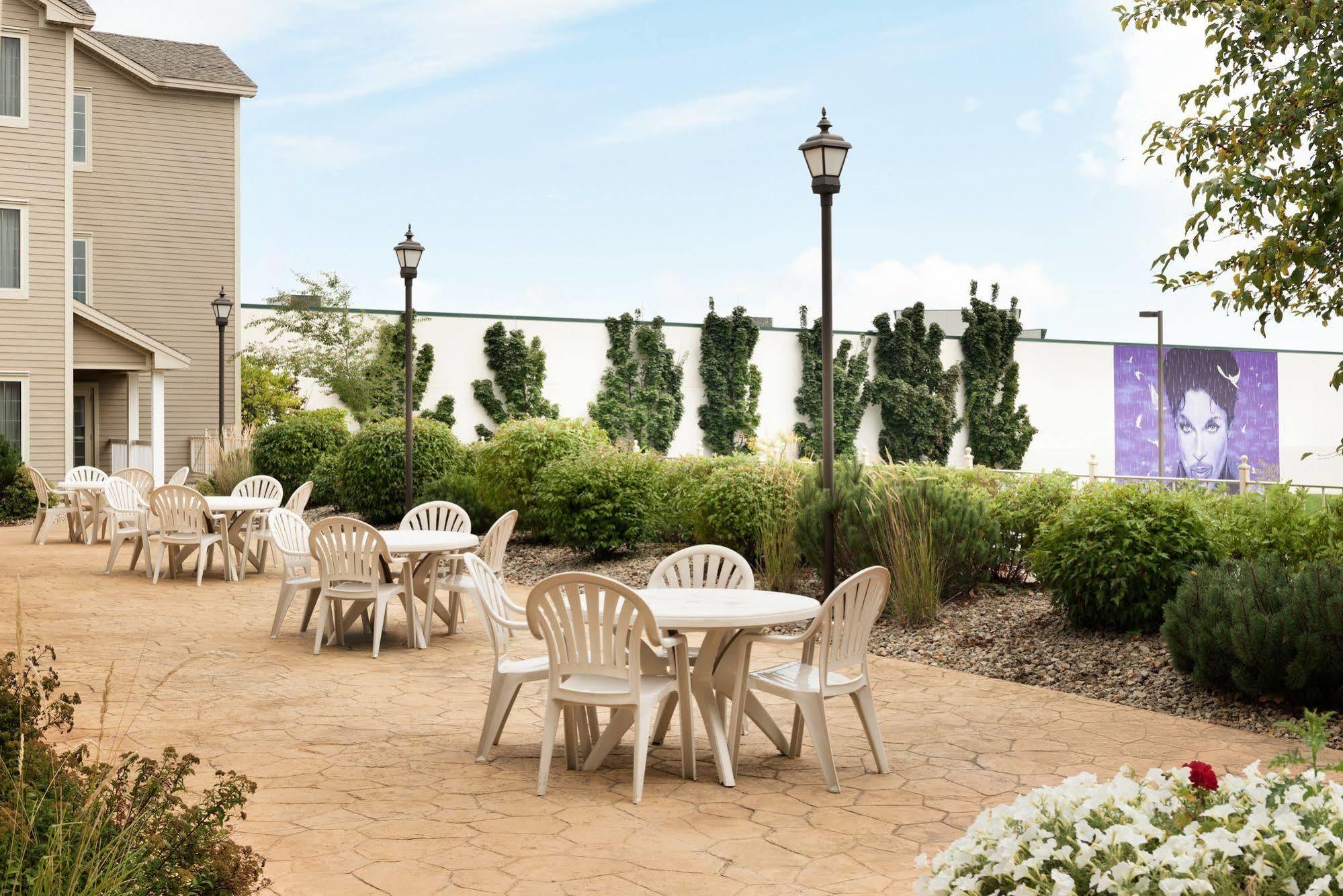 Country Inn & Suites By Radisson, Chanhassen, Mn Dış mekan fotoğraf